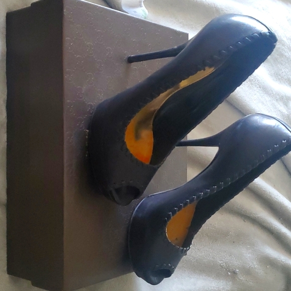 Gucci Saddle Soft Nero Heels - Picture 1 of 10